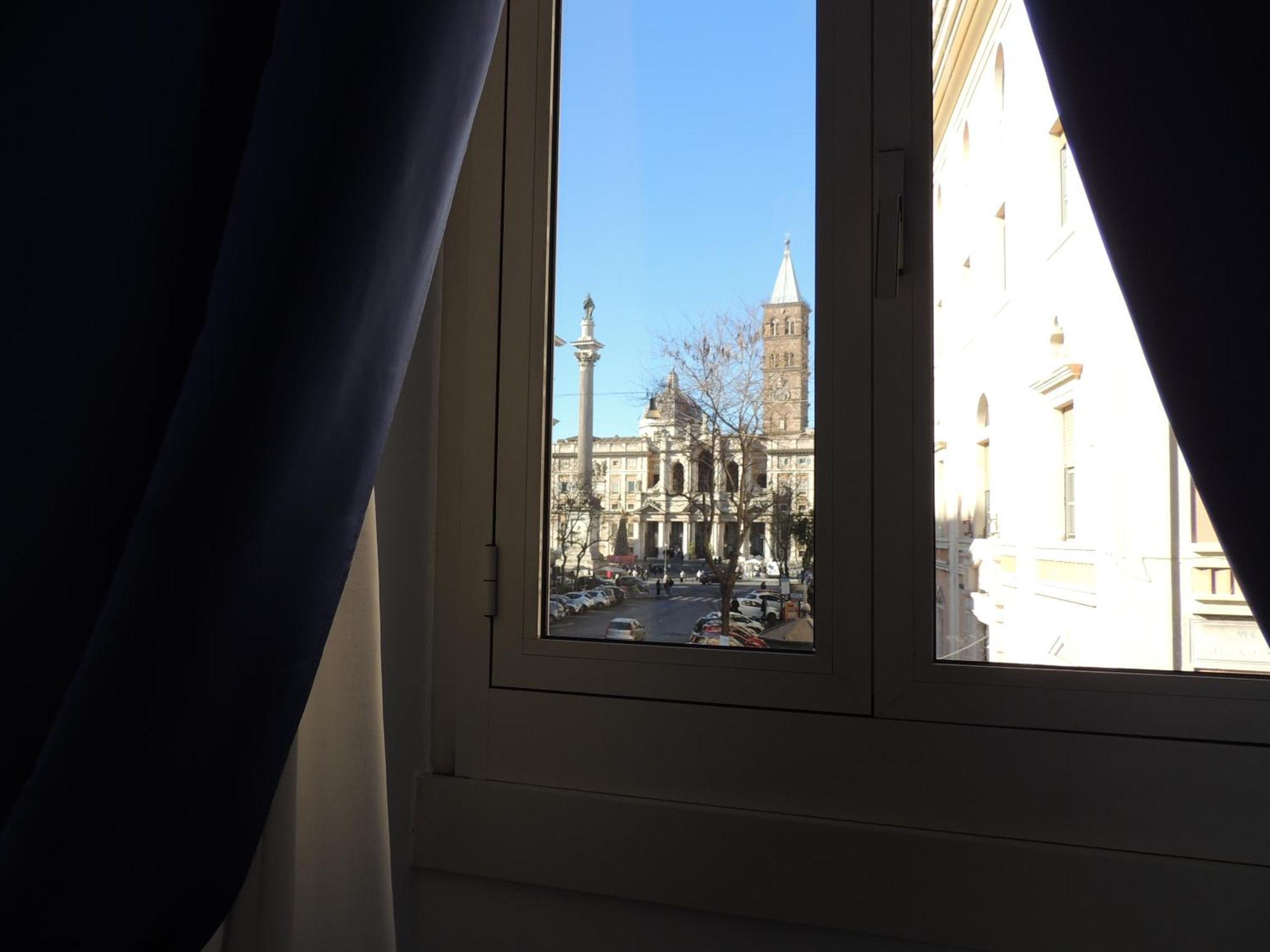 Madonna Della Neve, Rome
